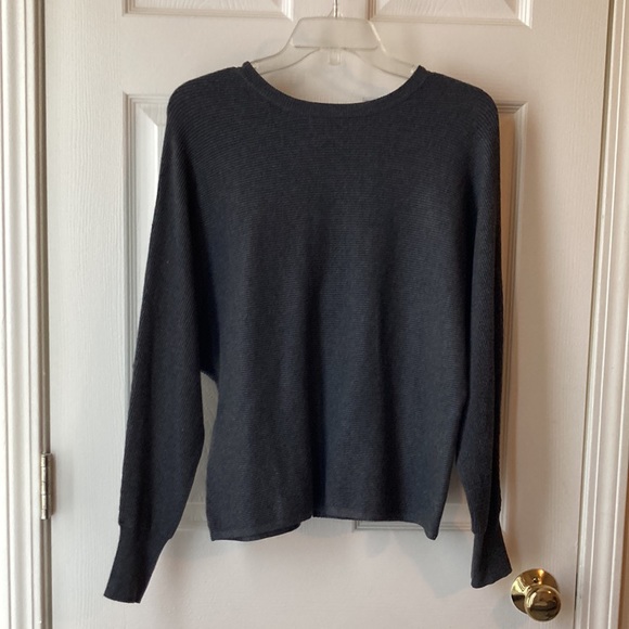 Carmen Marc Volvo Sweater - Picture 2 of 3